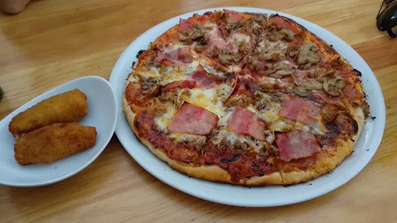 Pizzeria-Bocateria Medieval