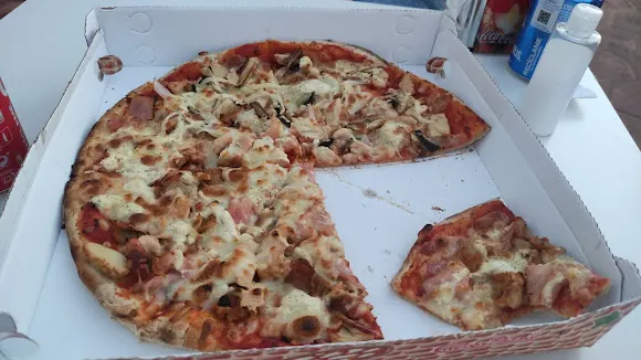 Muerde la Pizza - Llerena