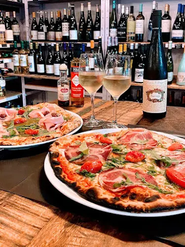 Casa Marc Pizza
