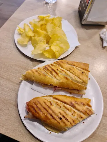 BOCA-TECA PIZZERÍA y CUINA HINDÚ - L'Hospitalet de Llobregat