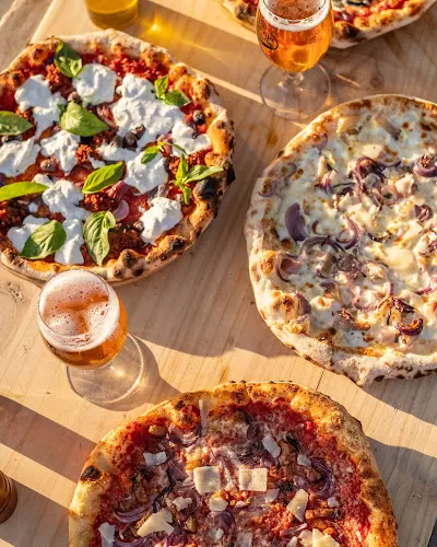 UNA PIZZERIA una pizza Foodtruck