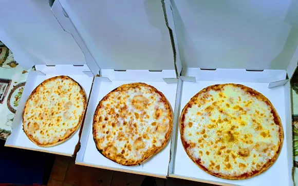 Luna de anatolia kebab pizza
