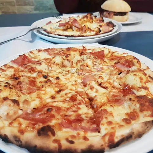 Pizzburger - Trujillo