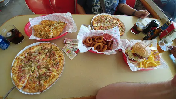 Pizzeria El Nuevo Muelle