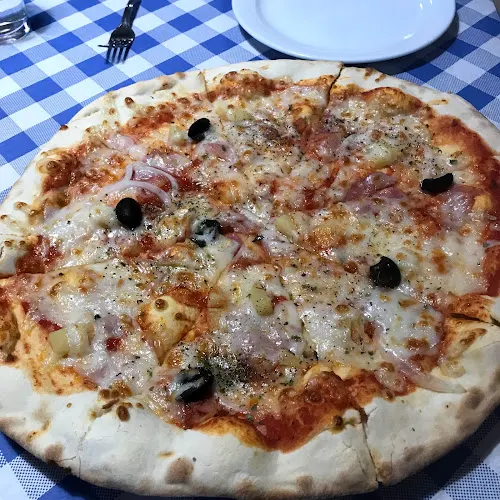 Pizzería Italia - Comillas