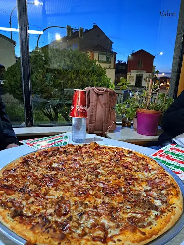 La Pizzeria. - El Espinar