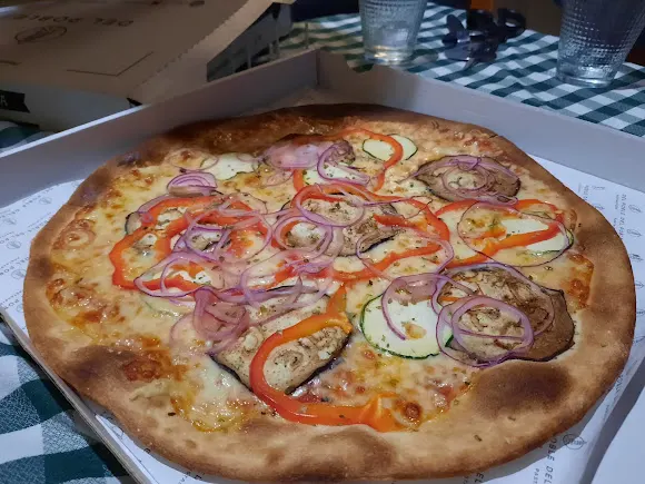 Del Poble Pizzeria