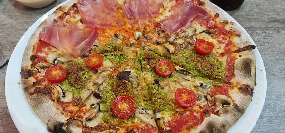 PIZZERIA 33 - Pizzería en Riudellots de la Selva