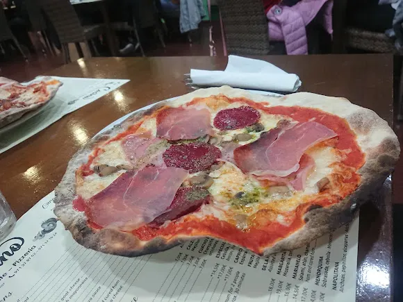 Restaurante pizzeria casino