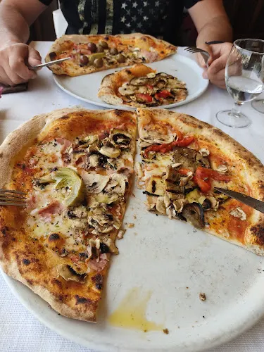Opera Restaurante Pizzería