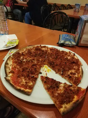 Pizzería El Tejar - Benavides