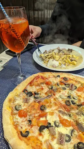 La pizza è bella