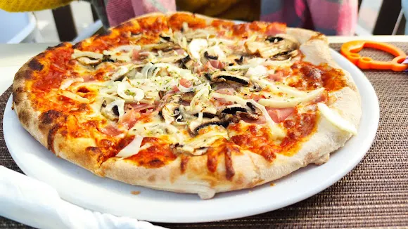 Pizzeria La Rustica