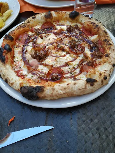 Pizzería Trevi Azul
