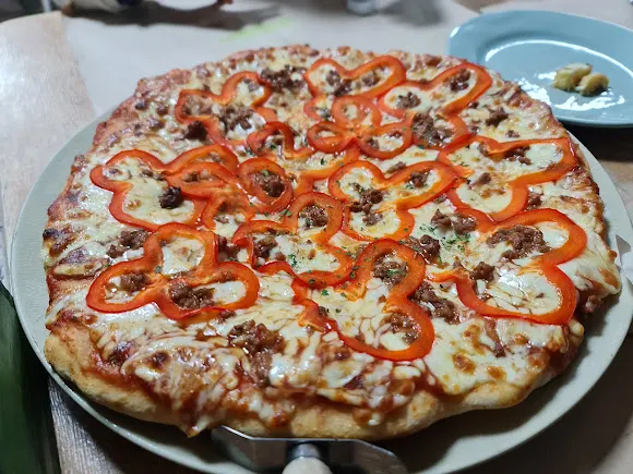 Restaurante - Pizzería Cerkanías