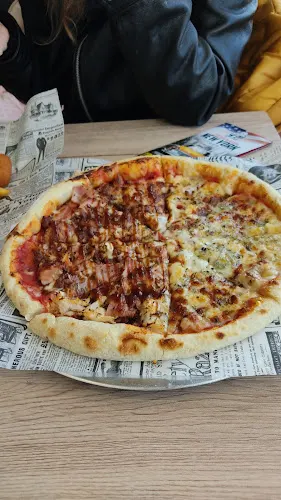 American New York Food Pizzeria