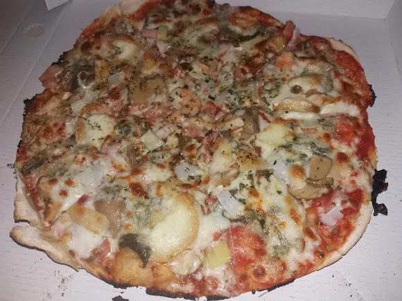 Restaurante PIZZERIA La Piscina - Los Corrales