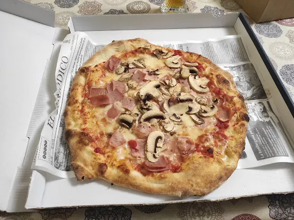 Pizzería Rustica Napoletana. - Lora del Río