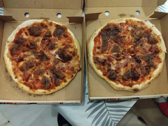 Pizza Burger JM