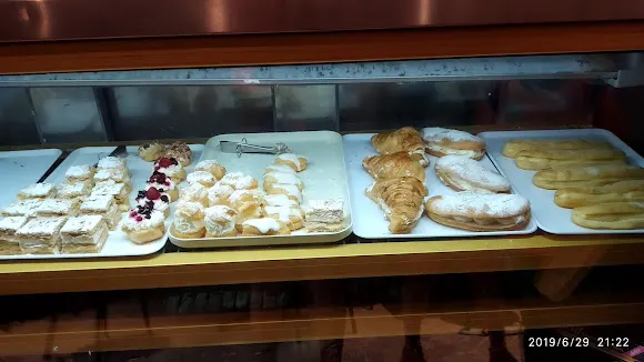Pastelería Angelines - San Leonardo de Yague