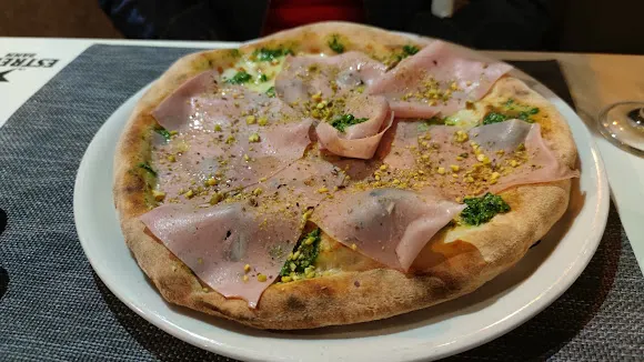 Magica Pizzeria Ristorante