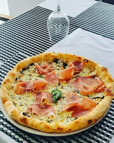 WHY NOT? Ristorante bar pizzeria ITALIANA